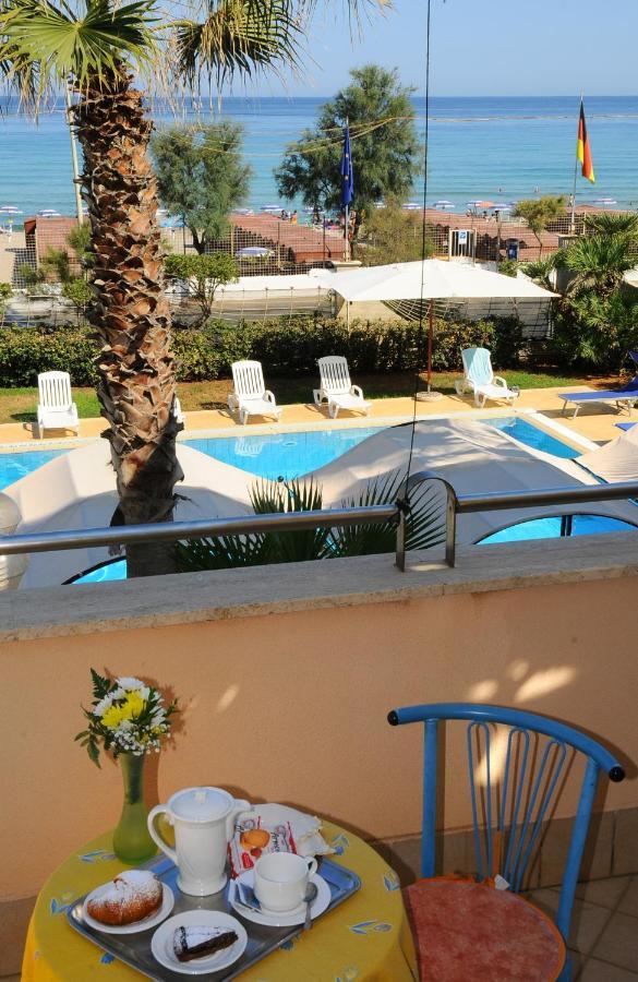 Hotel Sirenetta Isola delle Femmine Exterior foto